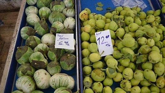 Bayram öncesi son pazar boş kaldı