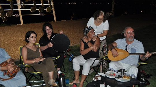 Türkü Dostları Sahil Bandı'nı Coşturdu