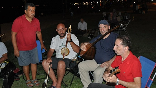 Türkü Dostları Sahil Bandı'nı Coşturdu
