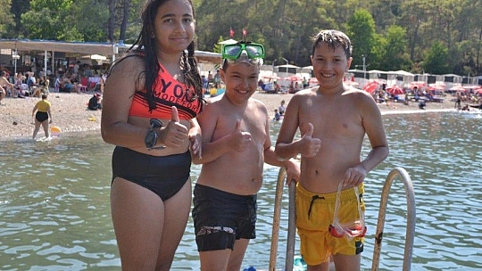 Büyük Samanlık Plajında Bayram Yoğunluğu