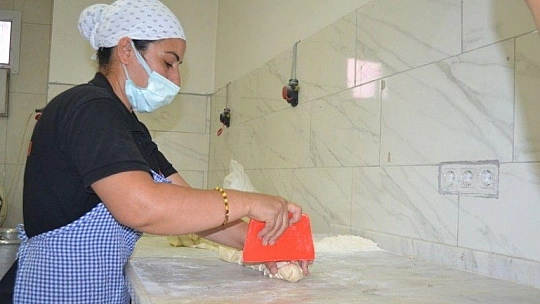 Fethiye'nin Tek Kadın Kara Fırın Ustası