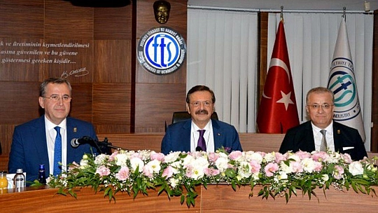 ZİRVE SPOR MORAL YEMEĞİNDE