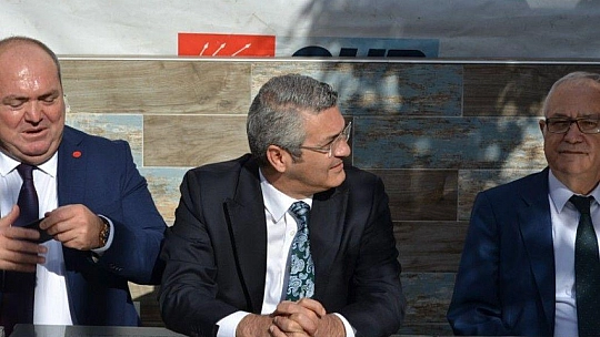 CHP rozet takma törenine yoğun katılım