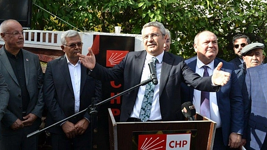 CHP rozet takma törenine yoğun katılım