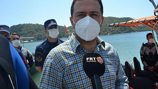 Dalgıç başkandan deniz dibi temizliği