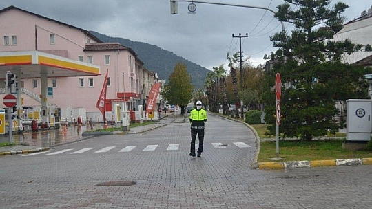 56 saatlik kısıtlamada yağmur sessizliği