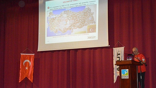 Fethiye AKUT'tan Yerleşik Yabancılara Deprem Semineri