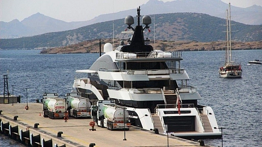 Dünyanın en iyi yatlarından 'Dar'a 1 milyon liralık yakıt