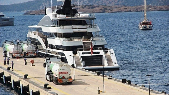 Dünyanın en iyi yatlarından 'Dar'a 1 milyon liralık yakıt