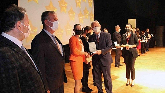 Eğitimde 'İyi Örnekler' ödüllendirildi