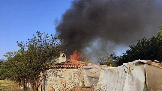 Evi ile birlikte 40 bin lirası da yandı