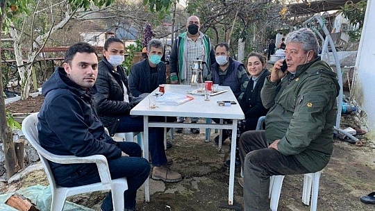 Evleri yanan aileye AK Parti İlçe yönetiminden acil destek ziyareti