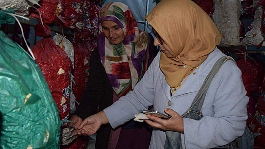 Kadın Çiftçiler İstiridye Mantarını Yerinde İnceledi