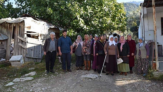 Kadın Çiftçiler İstiridye Mantarını Yerinde İnceledi