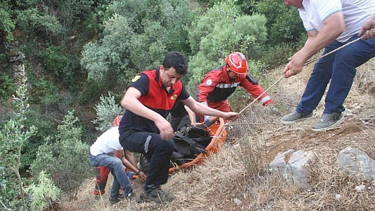 Fethiye'de uçuruma devrilen traktörün sürücüsü öldü