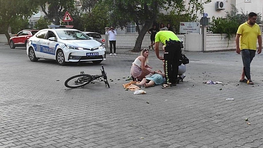 Motosiklet ile bisiklet çarpıştı, 2 yaralı