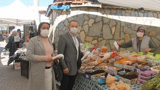 Pazar esnafı ve vatandaşları kongreye davet ettiler