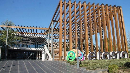 Erasta AVM de kapandı