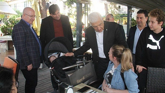 Belediye başkanları halkın içinde