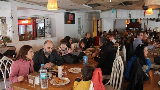 Minik öğrencilerin okuma sevinci