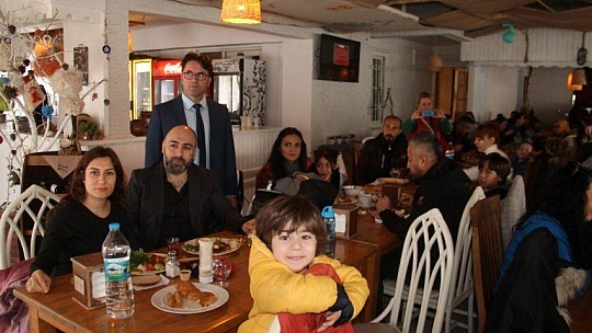 Minik öğrencilerin okuma sevinci