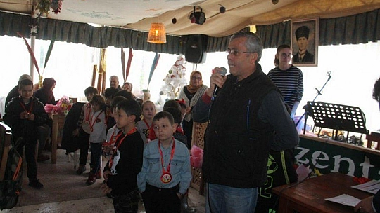 Minik öğrencilerin okuma sevinci