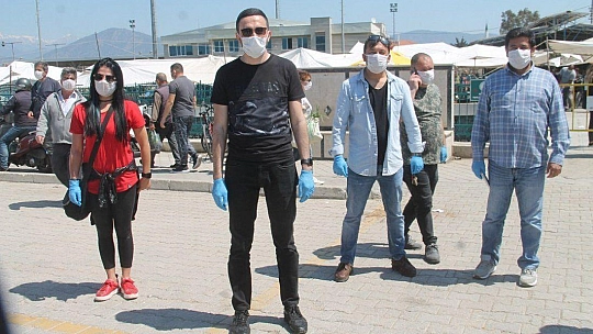 Karakartallar 300 Maske Dağıttı