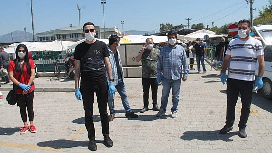 Karakartallar 300 Maske Dağıttı