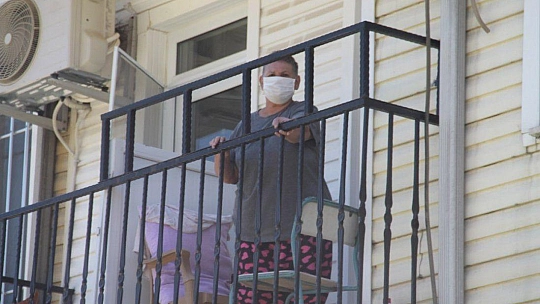 Huzurevi'ndeki Anneler ''Sarılamasak da Kalplerimiz Evlatlarımızla''