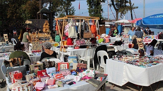 El emeklerini beğeniye sunuyorlar