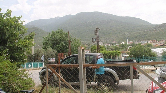 Dağcılar kayıp dağcı için seferber oldu