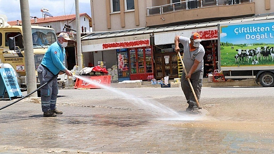 Seydikemer Belediyesi Camilerde Dezenfekte Çalışmalarına Hızla Devam Ediyor