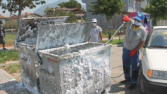 Bayram Bitti, Konteynırlar Dezenfekte Ediliyor
