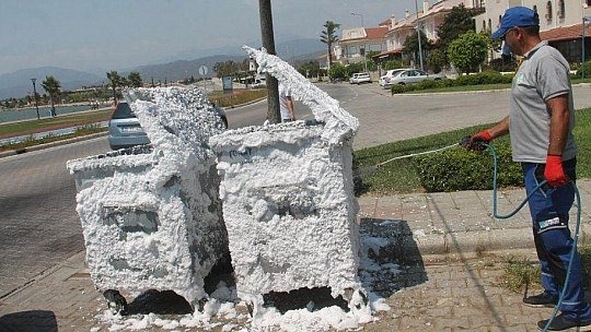 Bayram Bitti, Konteynırlar Dezenfekte Ediliyor