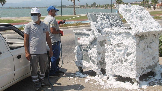 Bayram Bitti, Konteynırlar Dezenfekte Ediliyor