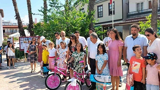 Köyceğiz'de öğrenciler kitap okudu, bisiklet kazandı
