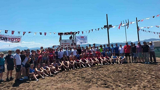 Köyceğiz'de Plaj Hentbolu Şampiyonası sona erdi