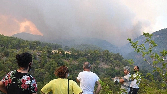 Köyceğiz yanmaya devam ediyor