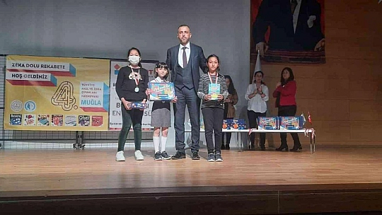 Köyceğizli öğrenciler akıl ve zekâ oyunlarında 2 üçüncülük kazandı