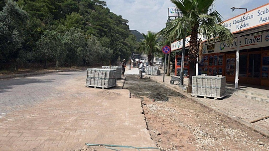 Ölüdeniz'de Yol Tamiratları Başladı