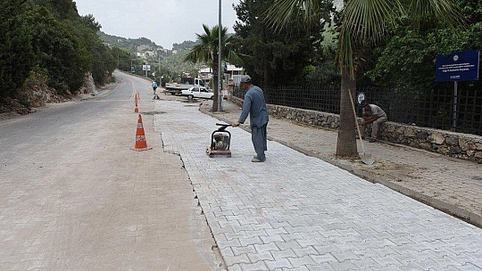 Ölüdeniz'de Yol Tamiratları Başladı