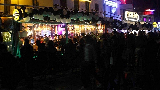 Marmaris 2022'ye coşku ile girdi