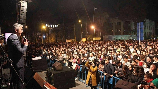 Marmaris 2022'ye coşku ile girdi