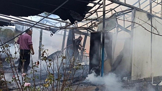 Marmaris Değirmenyanı'nda prefabrik ev tamamen yandı