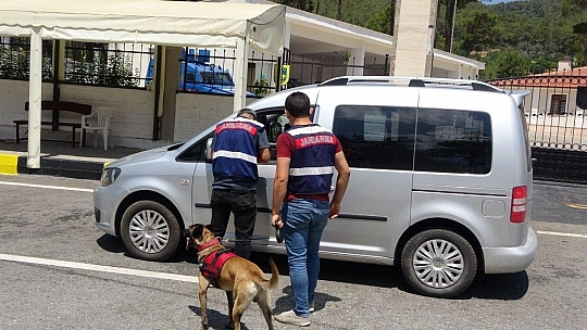 Marmaris, giriş ve çıkış noktalarında denetimler sürüyor