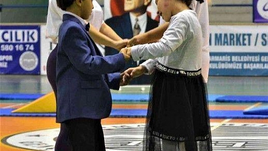 Marmaris'te 3 Aralık Dünya Engelliler Günü'nde renkli görüntüler oluştu