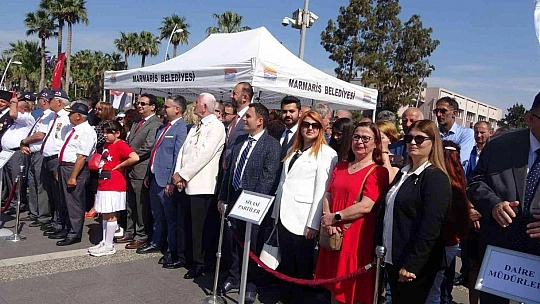 Marmaris'te 19 Mayıs Atatürk'ü Anma Gençlik ve Spor Bayramı çelenk sunma töreni yapıldı