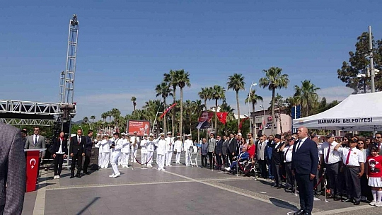 Marmaris'te 19 Mayıs Atatürk'ü Anma Gençlik ve Spor Bayramı çelenk sunma töreni yapıldı