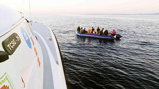 MARMARİS'TE 54 DÜZENSİZ GÖÇMEN KURTARILDI