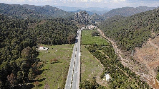 Marmaris'te imara açılan yer için, 7 meclis üyesi dava açtı